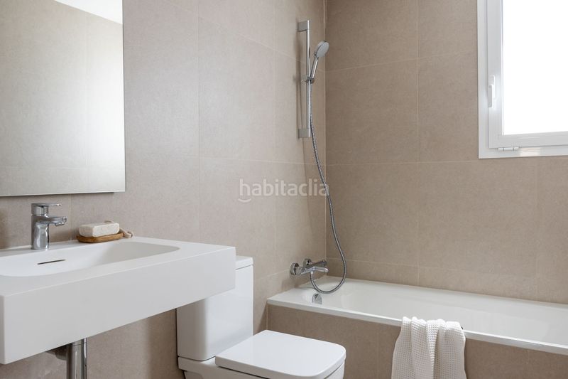 Foto 08c606e5-1dff-44a5-8f01-20c950d72682. Apartamento en Limonar Málaga