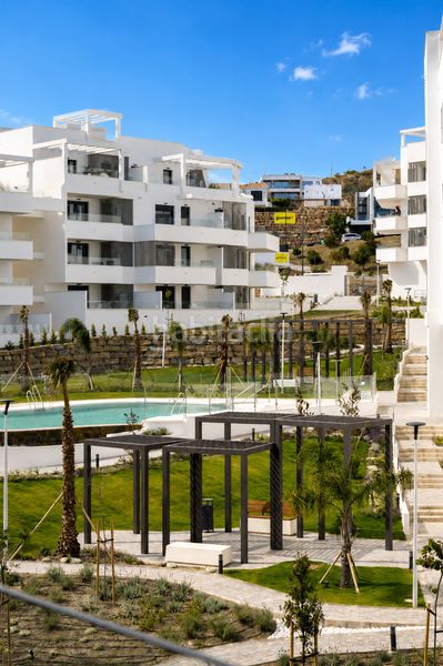 Foto 833e917b-17c9-4d3e-9143-8fbd58e496c3. Apartamento en Limonar Málaga