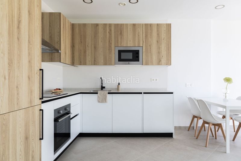 Foto c3aba4d2-906f-4f52-a2f3-56c8326a1c12. Zweistöckige wohnung in Chaparil - Torrecilla - Punta Lara Nerja