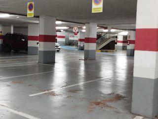 Parking coche en La Missió