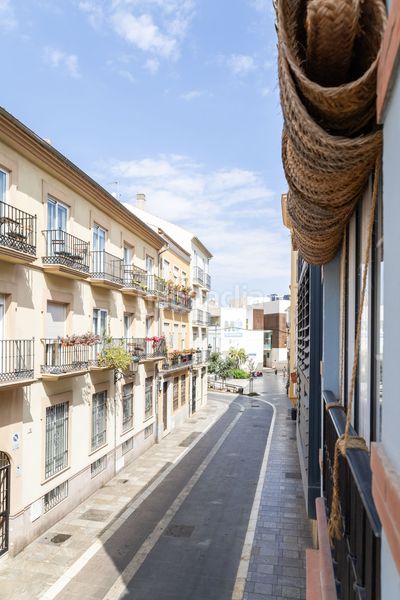 Foto 9efccd28-ebe4-4f03-870d-565958fef43a. Casa a La Goleta - San Felipe Neri Málaga