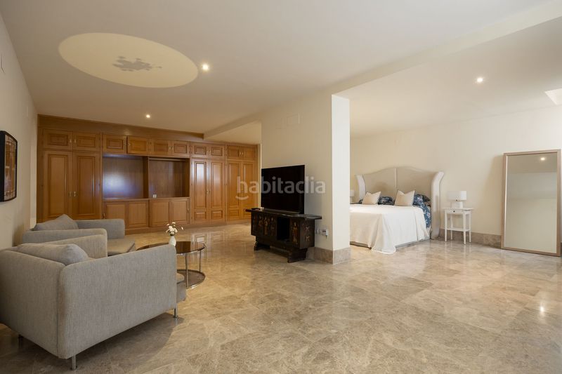 Foto 36b21ef7-a3d9-4101-93a5-279f3cd2bd1d. Chalet en Santa Clara Marbella