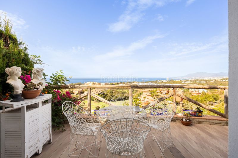 Foto d525bc38-6a7f-4a1d-a15f-64b47a86a834. Chalet en Santa Clara Marbella