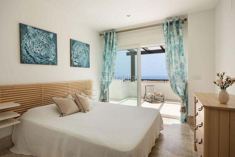 Foto f9b33276-1b78-4e78-9a7f-7e0539ecf320. Chalet en Santa Clara Marbella