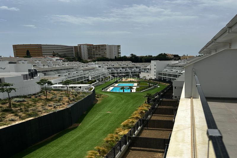 Foto b1868a9e-434f-453e-a21b-384cb5930705. Rent penthouse in Torreblanca del Sol Fuengirola