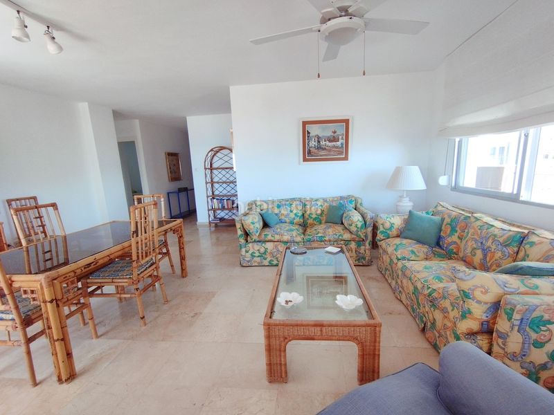 Foto 70d3cd9a-3cbe-4888-9def-f7980a09fae8. Alquiler apartamento en Las Gaviotas - Carvajal Fuengirola