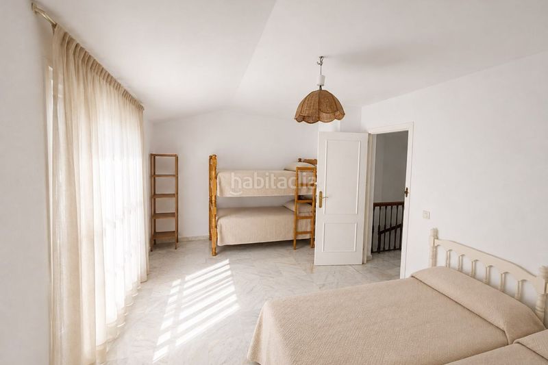 Foto 45aabe02-9d51-46b1-a94e-b5a8450f30c8. Casa adossada a Los Boliches Fuengirola