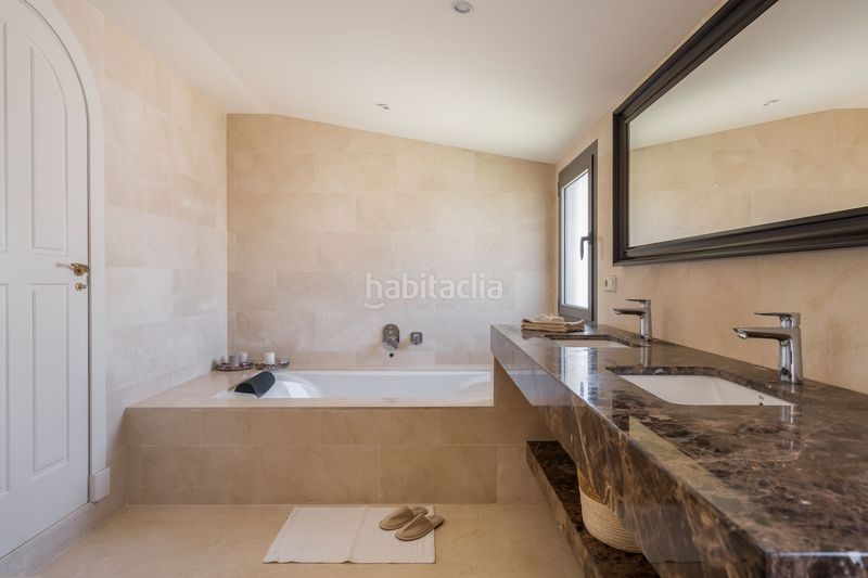 Foto 0289f102-b24a-44b4-a050-8e29abd4f3a1. Chalet en Torreblanca del Sol Fuengirola