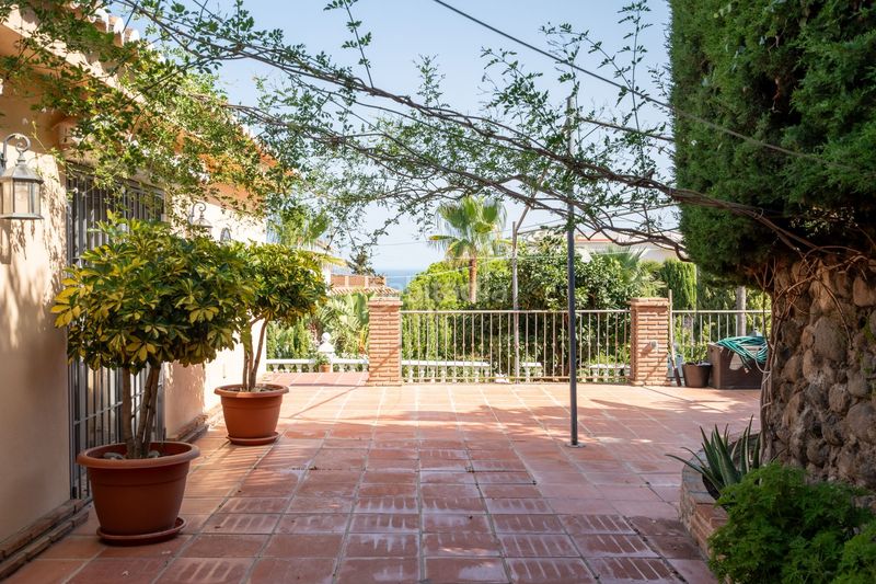 Foto c7408dfe-b351-4afb-8575-ff51605fe5a0. Chalet en Torreblanca del Sol Fuengirola