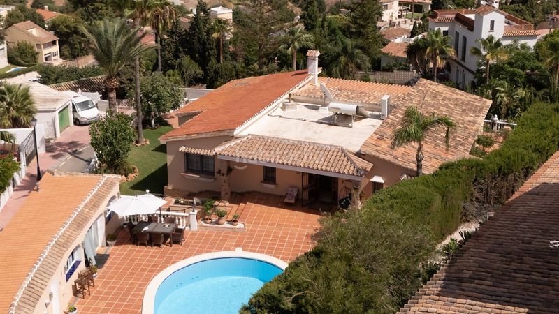 Foto d42cfed3-55e4-4e34-9cdb-5732c6220833. Chalet en Torreblanca del Sol Fuengirola