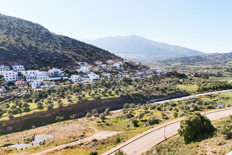 Foto d4ee755d-cc64-4cf4-8131-98953a3710b6. Terreny residencial a Coín