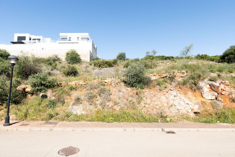 Foto dcf15c8e-e7b0-4ac2-87d1-1e04c30e94cf. Terreny residencial a Coín
