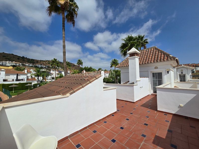 Foto c31f97b4-08ad-46fe-b023-c214206c79cc. Casa adossada a Riviera del Sol Mijas