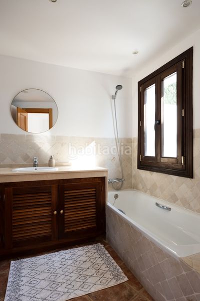 Foto 874c7c63-2869-4f81-9eb0-208f1626a7c5. Xalet a Paraiso - Barronal Estepona