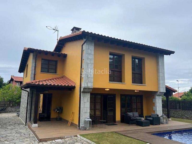 Foto 84061b78-bd0e-425a-b02c-47f0c7f94b8c. House with heating parking pool in Llanes pueblo Llanes