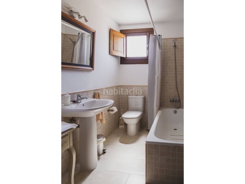 Foto dbed2598-2519-4a5a-98f3-74310b49fa4d. Casa amb calefacció aparcament a Pría-Nueva-Hontoria-Naves Llanes