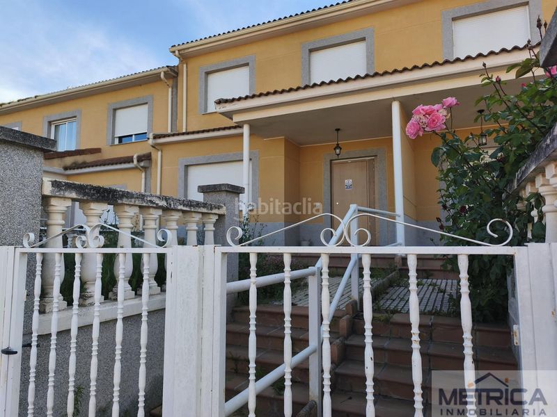 Foto e7263fd1-ee8c-44cf-9d71-0c21101e6741. Xalet amb calefacció aparcament a Aldearrubia