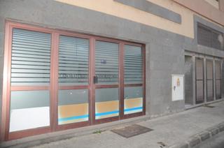 Local Comercial en San Juan. Se vende local comercial en zona cntrica de arnao, telde