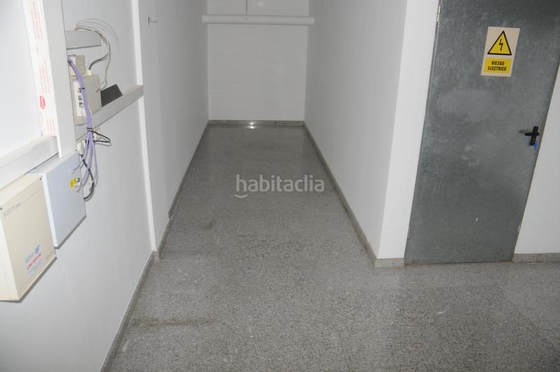Foto 3aade677-615d-478d-a983-20ee09c5be97. Location local commercial dans San Juan Telde