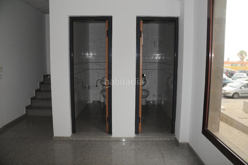 Foto 5c67297d-2ae1-4ace-86bb-aba898336be6. Location local commercial dans San Juan Telde