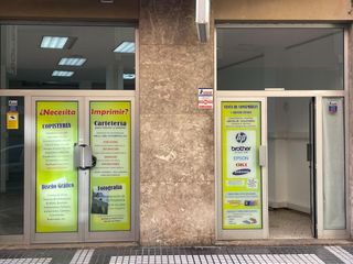Local Comercial en Calle Ángel Guimera