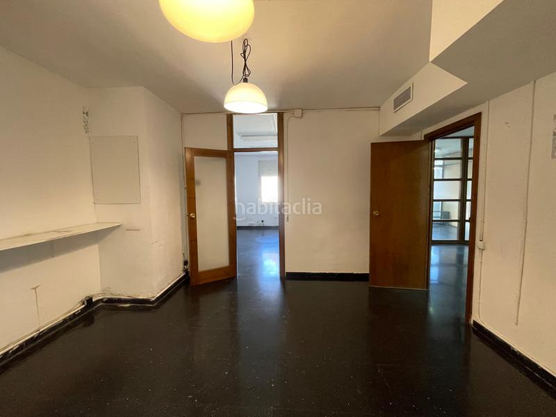 Foto 242a2187-627f-4b08-8e9e-0232c3865fbb. Miete büro in Sant Ramon - Maternitat Barcelona