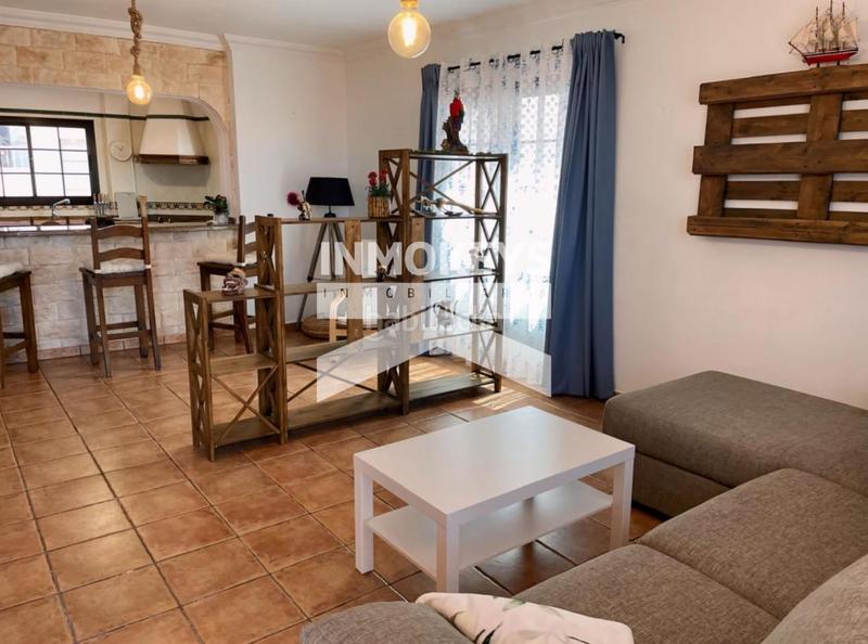 Foto f04a089b-06c8-4fff-8f2d-056b10e46c3a. Maison avec parking piscine dans Sauzal (El)