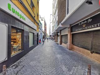 Business premise in N/a. Venta local comercial junto a playa canteras y parque santa cata