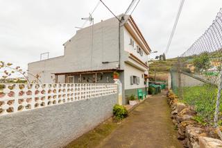 Maison à Camino del acebuche 51. Casa en venta en firgas - tranquilidad, espacio y gran potencial