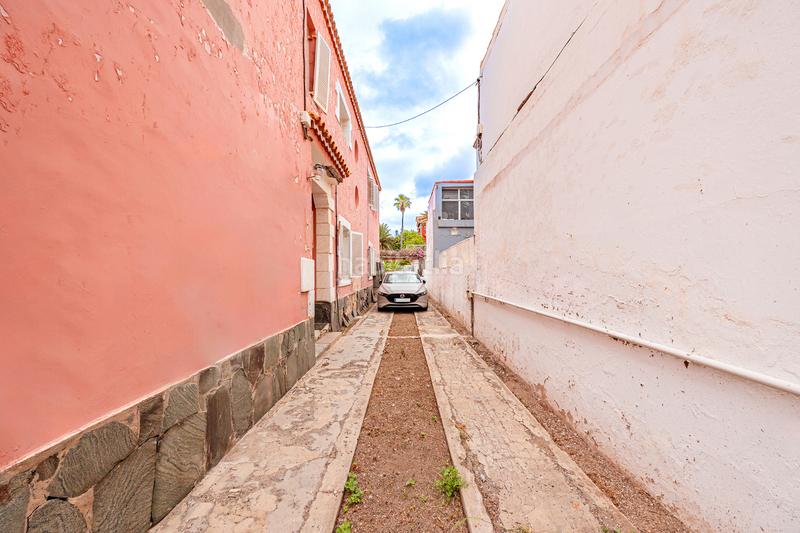 Foto 6c9f7a6e-8ad0-4a16-847e-1782afd7bc43. Chalet con parcheggio in Ciudad Jardín Palmas de Gran Canaria (Las)