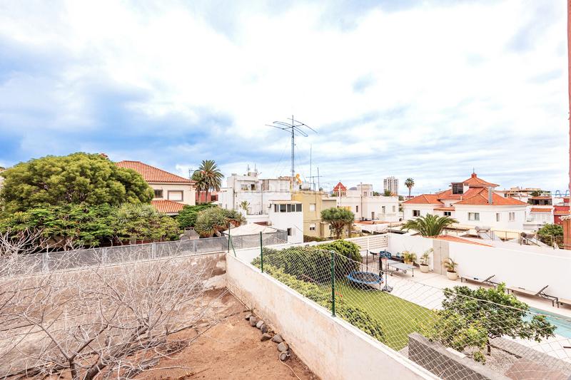 Foto 99ba5690-fa39-4098-b410-c5a2479eaed0. Chalet con parcheggio in Ciudad Jardín Palmas de Gran Canaria (Las)