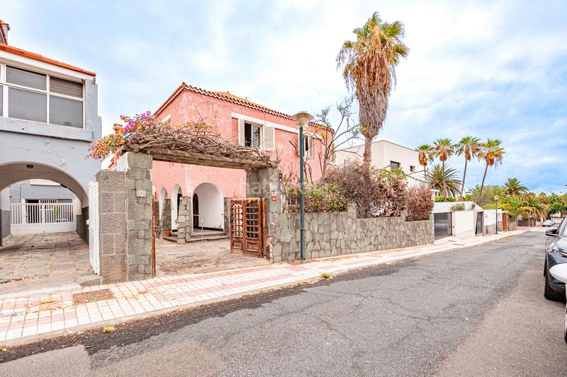 Foto d55f18c6-f5fa-4381-b39d-6105e9444505. Chalet con parcheggio in Ciudad Jardín Palmas de Gran Canaria (Las)