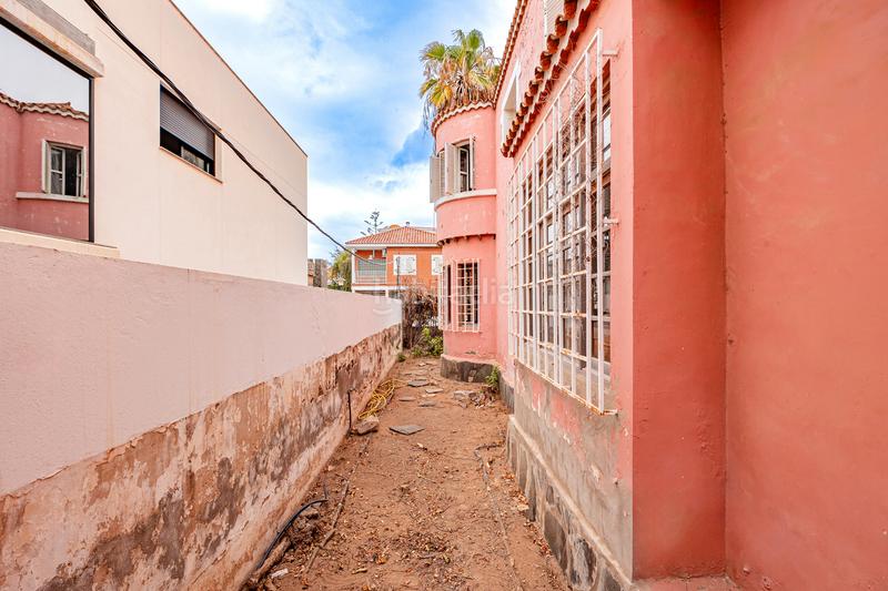 Foto e0089f19-b9c0-4b1c-a354-26df163ae223. Chalet con parcheggio in Ciudad Jardín Palmas de Gran Canaria (Las)