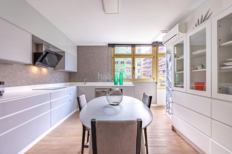 Foto 727a675c-0275-4301-89ae-d23bee78ad0d. Rent flat in avenida josé mesa y lópez 10 in Santa Catalina - Canteras Palmas de Gran Canaria (Las)
