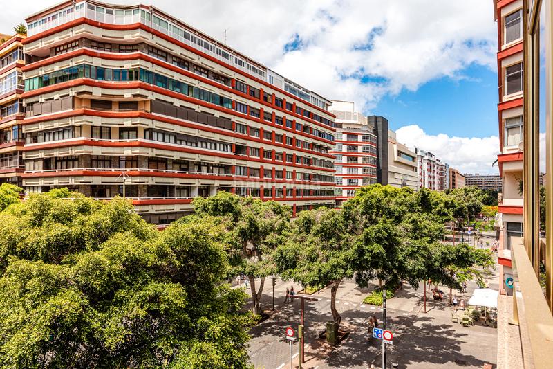 Foto 879733b5-3afc-4867-8be6-6769b4cf9959. Rent flat in avenida josé mesa y lópez 10 in Santa Catalina - Canteras Palmas de Gran Canaria (Las)
