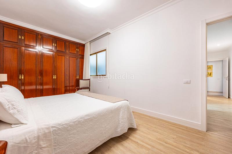 Foto 911b7714-8f51-4b20-9bd0-b607bc267ffb. Rent flat in avenida josé mesa y lópez 10 in Santa Catalina - Canteras Palmas de Gran Canaria (Las)