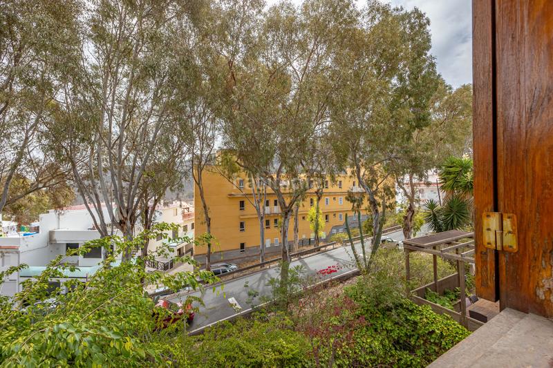 Foto 40c1bb9f-5dda-45e3-95fb-88a44b945e3c. Casa aparellada a urbanización complejo residencial masapeses 4b a Arucas
