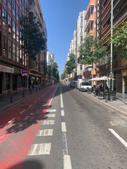 Oficina a Arenales - Lugo - Avenida Marítima. Presentamos a la venta una oficina ubicada en una 5ª planta en l