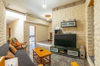 Casa a Vega de San Mateo. Casa reformada y cueva en utiaca con terraza, jardín y vistas
