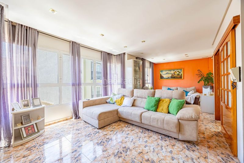 Foto 069ee5ec-0f8b-46c0-85fe-b7456a9734db. Edificio  completo en venta en el centro , en las palmas de 525 m. listo para entrar. en Telde