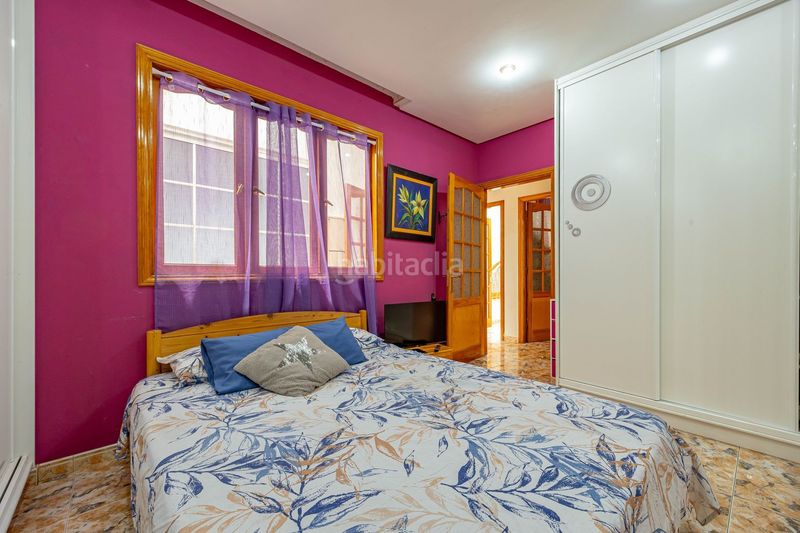 Foto 3a9889eb-90fa-47ce-bb81-f42b86d36cf8. Edificio  completo en venta en el centro , en las palmas de 525 m. listo para entrar. en Telde