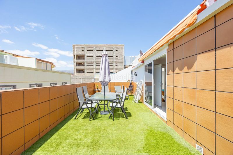 Foto 64d92945-fc5a-4b6e-a158-2255f42d56c6. Edificio  completo en venta en el centro , en las palmas de 525 m. listo para entrar. en Telde