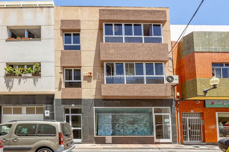 Foto a0c19e64-a326-482c-b76d-e692975209bf. Edificio  completo en venta en el centro , en las palmas de 525 m. listo para entrar. en Telde