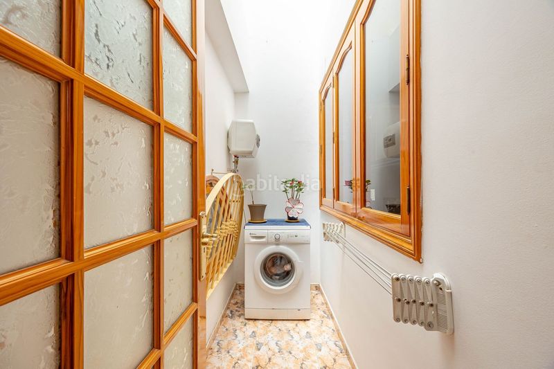 Foto aaa44d59-fcf4-421b-9c37-5bbd1017cec9. Edificio  completo en venta en el centro , en las palmas de 525 m. listo para entrar. en Telde