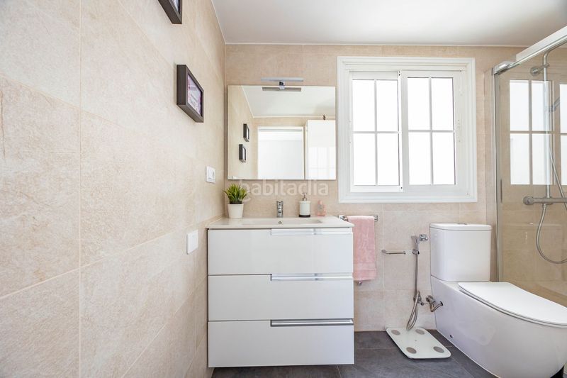 Foto af74bd5d-0a87-4907-9a83-fa52b6b9abbf. Edificio  completo en venta en el centro , en las palmas de 525 m. listo para entrar. en Telde