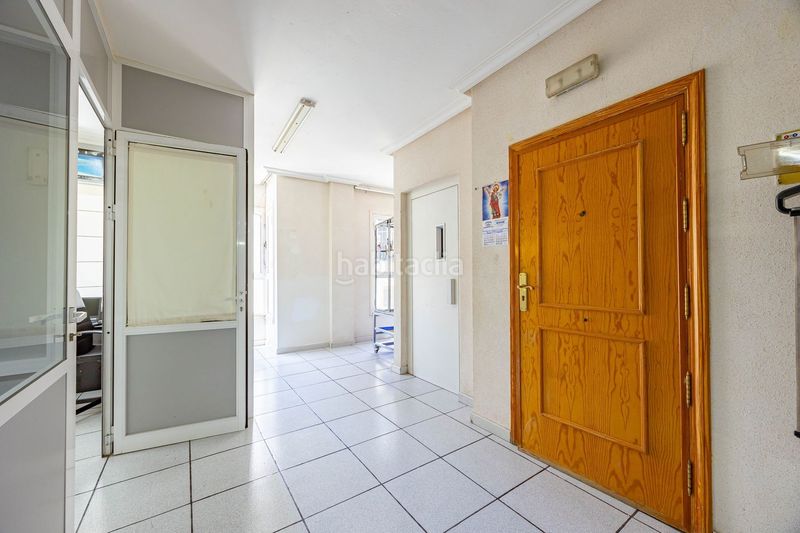 Foto f92e2992-bfd9-4c48-b738-4d8b05274675. Edificio  completo en venta en el centro , en las palmas de 525 m. listo para entrar. en Telde