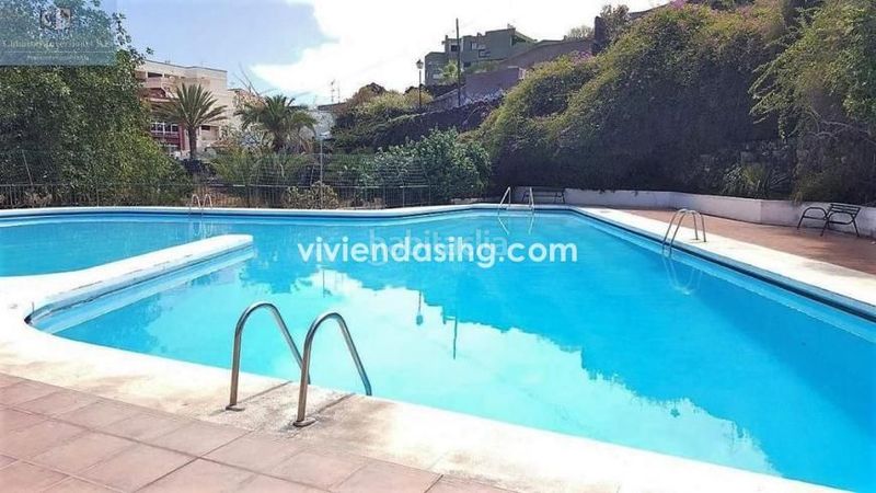 Foto e6fc9bcc-42d7-4130-926b-d2a8e5b2855c. Pis amb aparcament piscina a Zona Martiánez Puerto de la Cruz