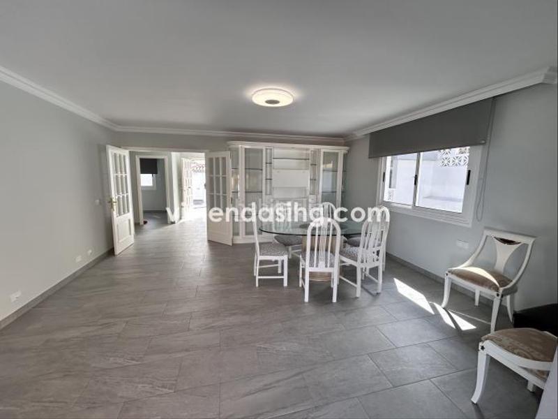 Foto a05d04be-4bb6-4ae6-986b-dee575d5d40c. Chalet in calle uruguay 19 in Longuera - Toscal Realejos (Los)