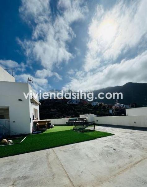 Foto fea10d51-4b17-4472-bab8-7d9e0fff67b9. Casa en calle las tenerias 16 en Los Realejos pueblo Realejos (Los)