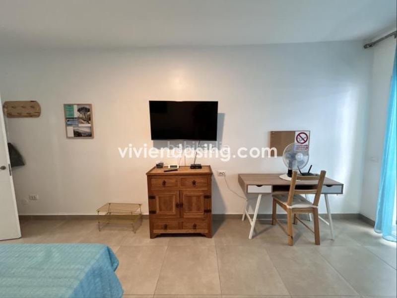 Foto 09e41a02-2005-41c6-8554-e44e66db8706. Estudio en avenida venezuela 4 en Zona Martiánez Puerto de la Cruz